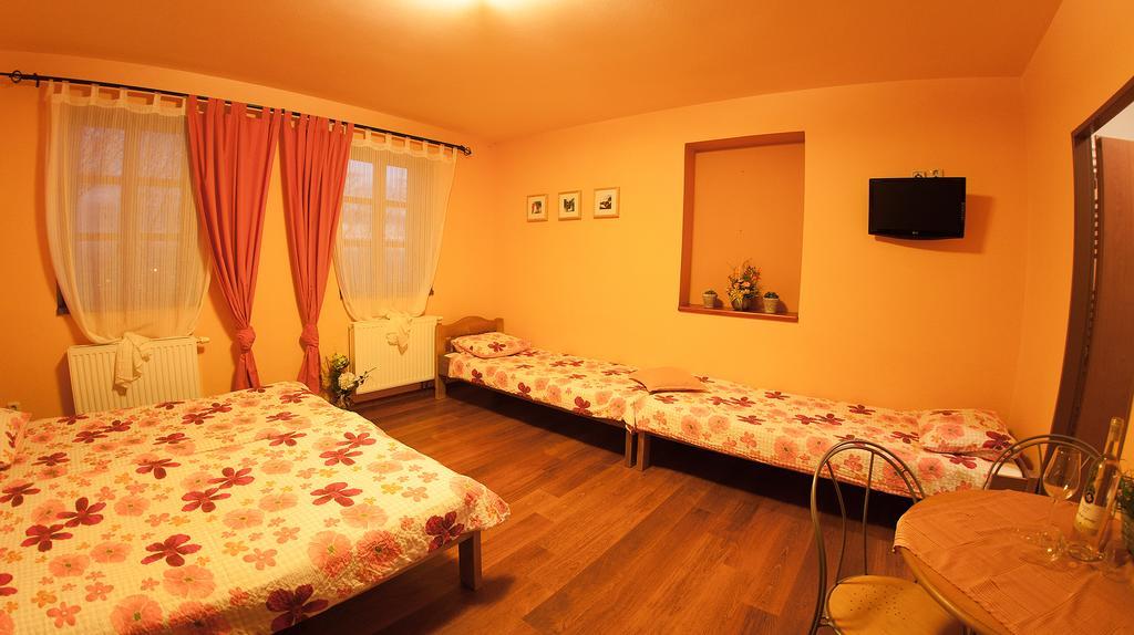 Penzion Zatisi Mikulov Rom bilde