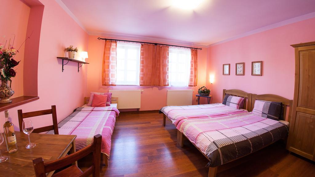 Penzion Zatisi Mikulov Rom bilde