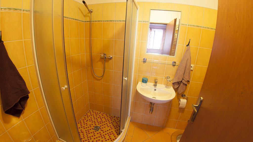 Penzion Zatisi Mikulov Rom bilde