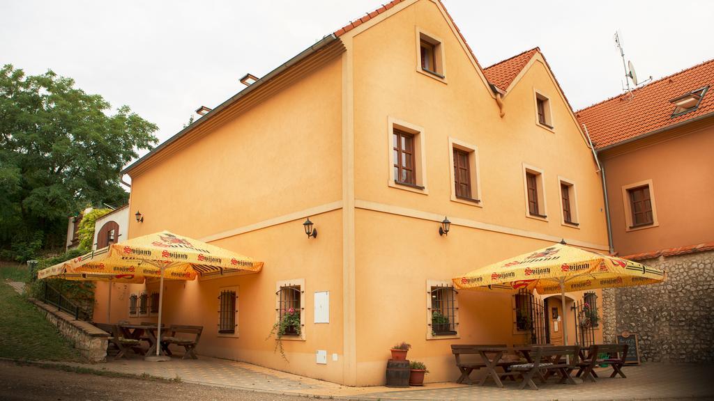 Penzion Zatisi Mikulov Eksteriør bilde