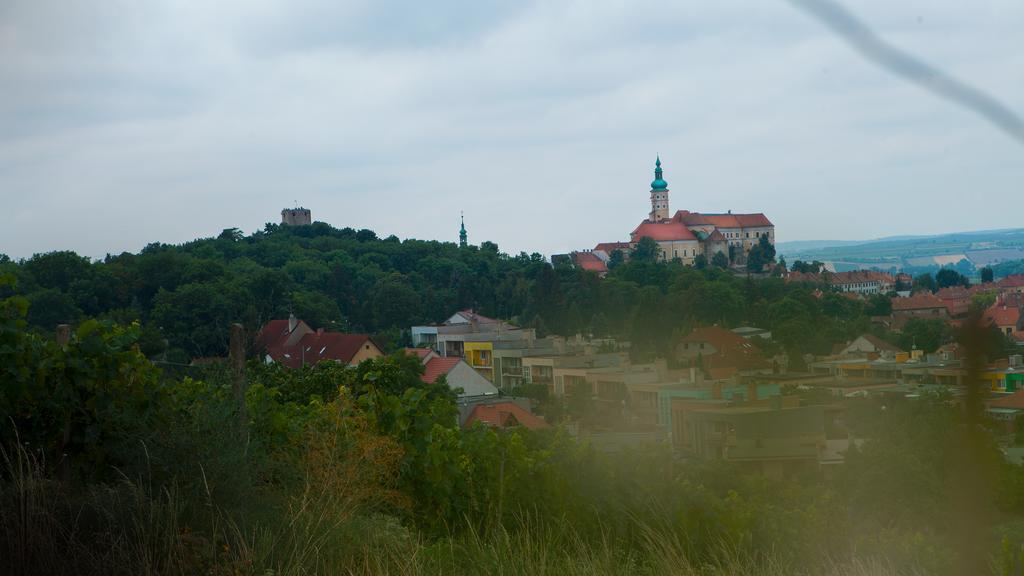 Penzion Zatisi Mikulov Eksteriør bilde